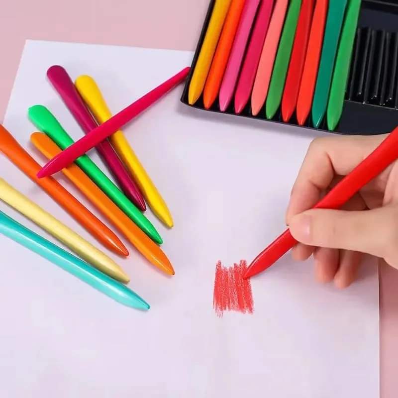 12 Pcs Plastic Crayons Set