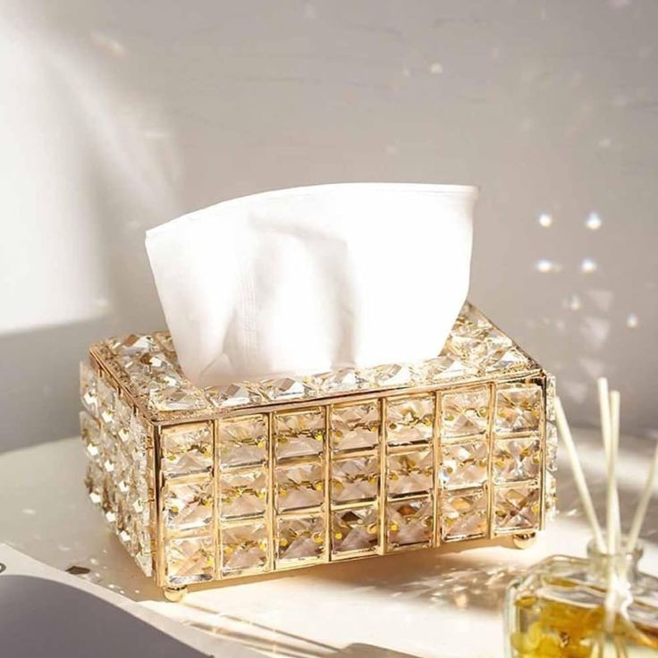 Crystal Tissue Holder