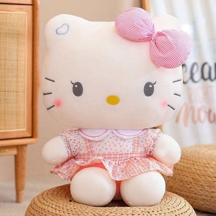 Cute Hello Kitty Plush Toy