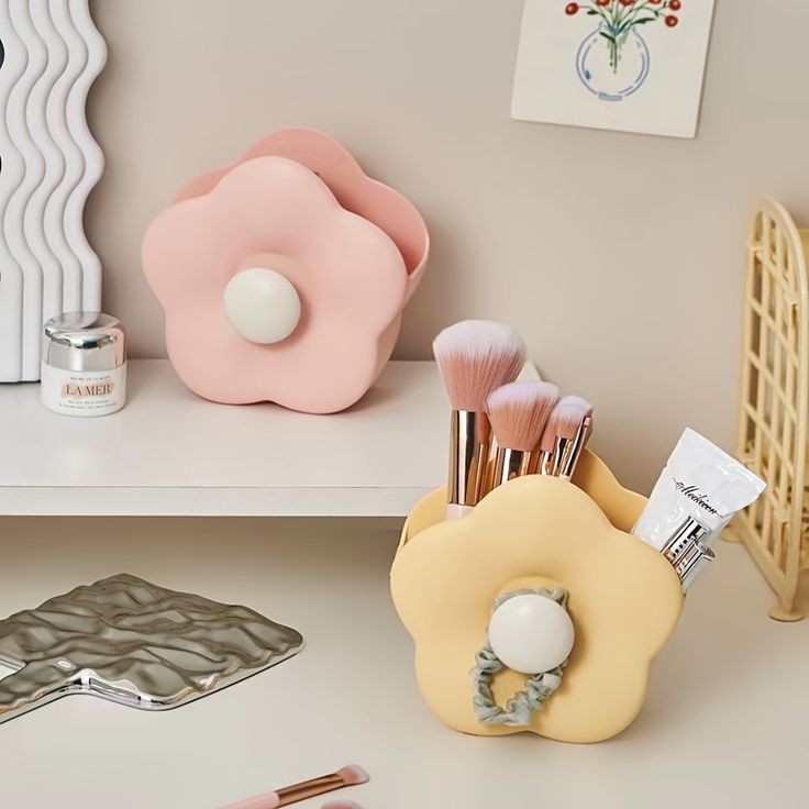 Flower Shaped Wall Mounted Pen Holder