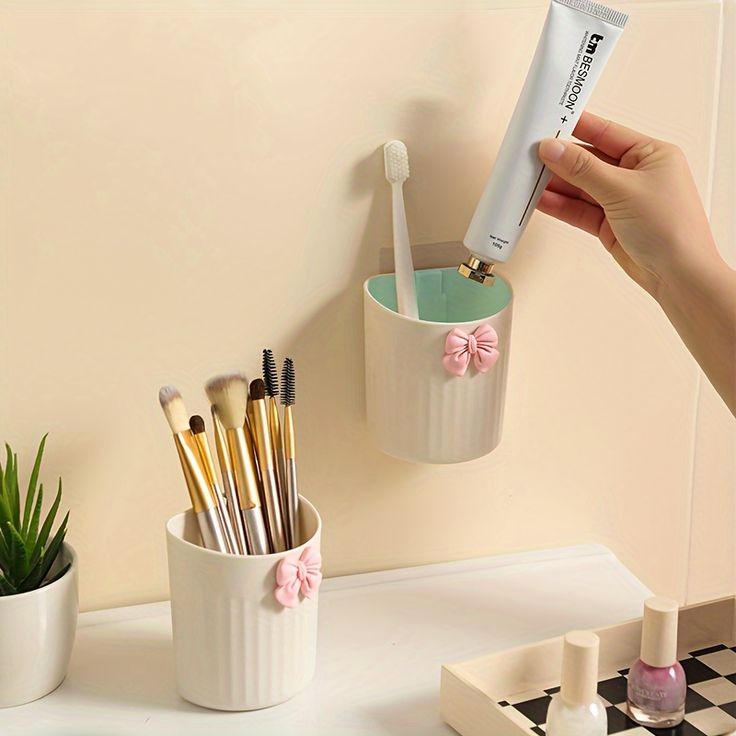 Wall Mounted Cute Pen Holder