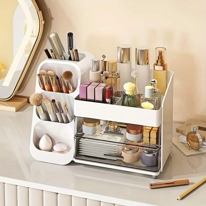 Luxury Cosmetics Organizer With Brush Holder