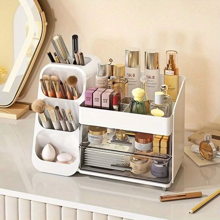 Luxury Cosmetics Organizer With Brush Holder