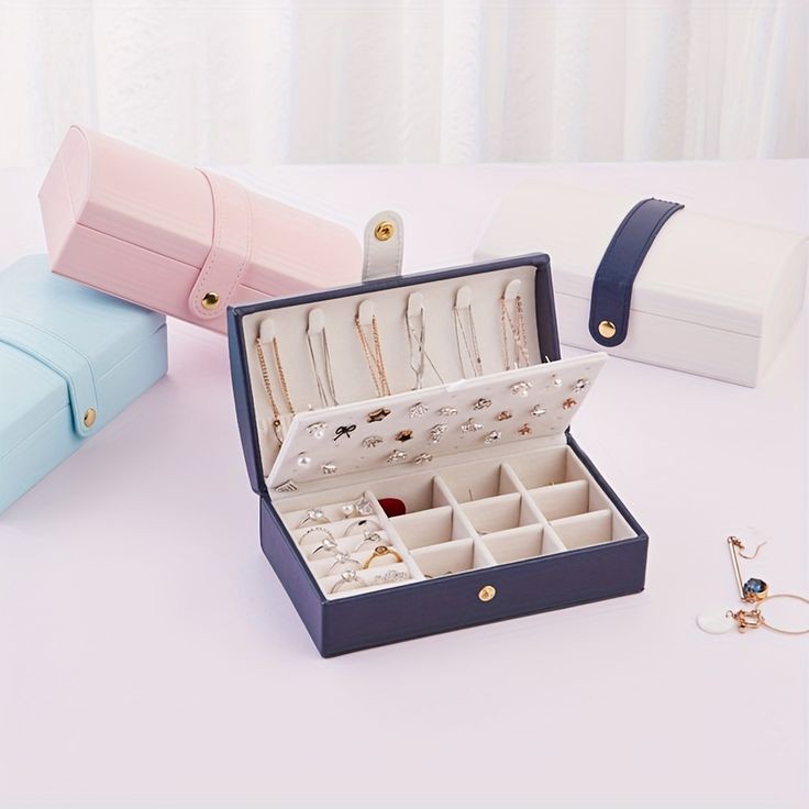 Portable Large Capacity Jewelry Box (Pu Leather)