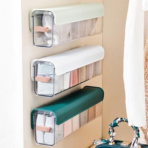 Multinational Wall Hanging Organizer