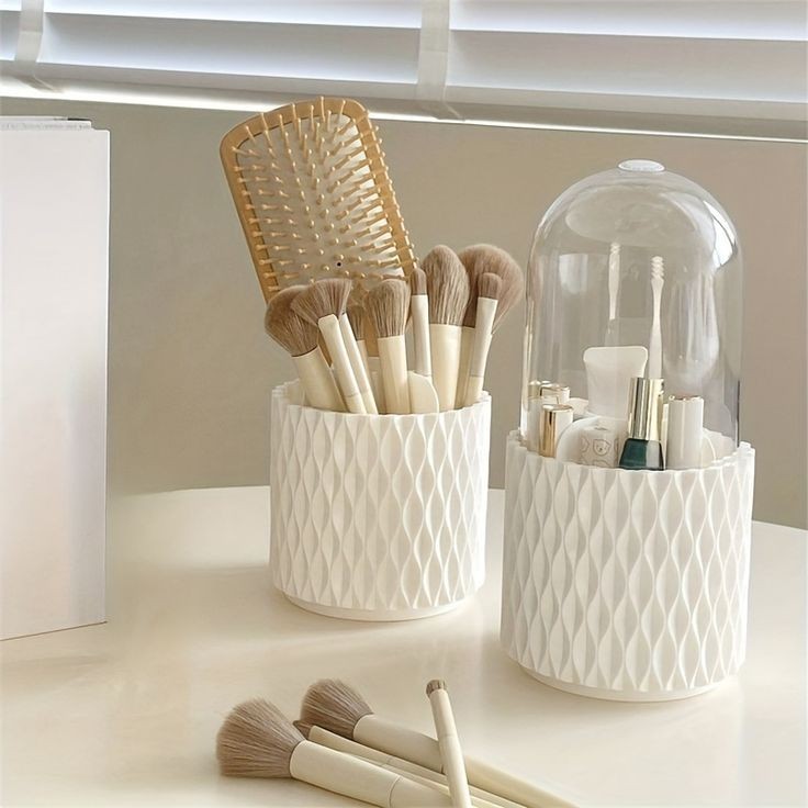 New 360⁰ Makeup Brush Holder