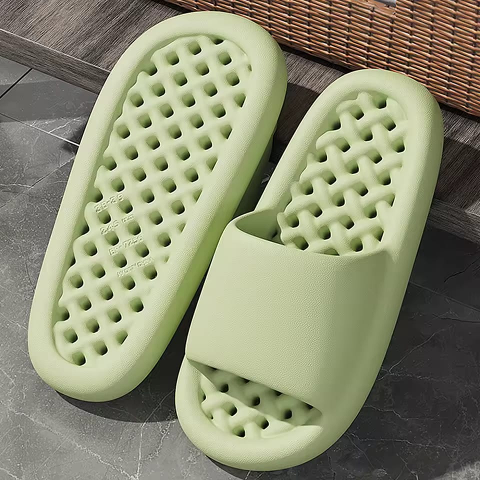 Bathroom Bathing Non-slip Men Women Leaking Quick-drying Slippers for Couples (Standard Sizes)