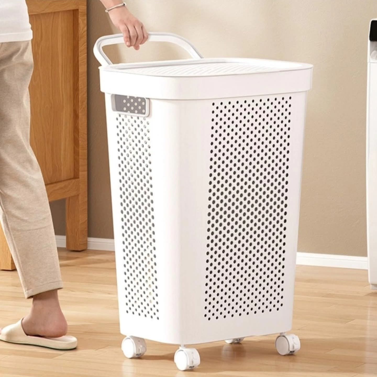 Premium Ventilated Laundry With Lid